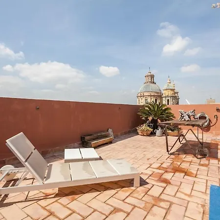 Penthouse In Restored C19th Apartment