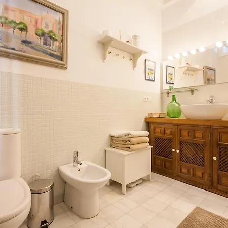 Penthouse In Restored C19th
