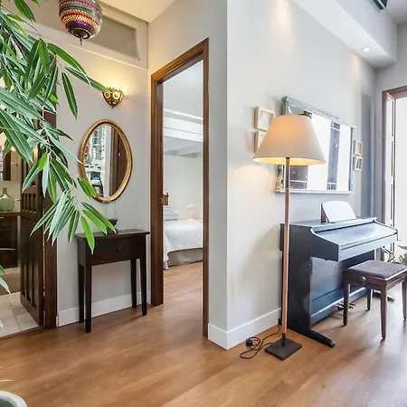 Penthouse In Restored C19th *