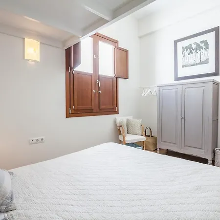 Penthouse In Restored C19th Apartment *