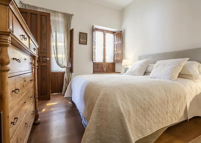 아파트 Penthouse In Restored C19th *