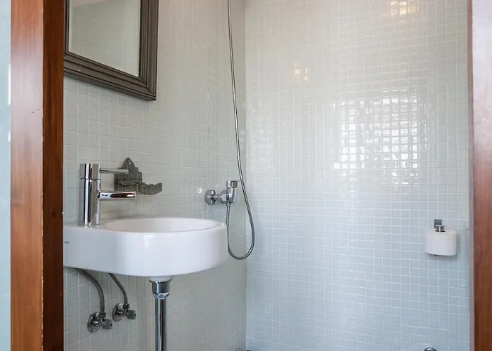 Penthouse In Restored C19th 아파트 *