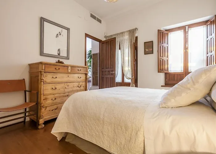 Penthouse In Restored C19th 아파트