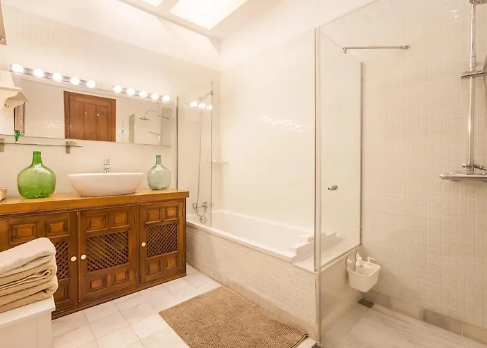 Penthouse In Restored C19th *