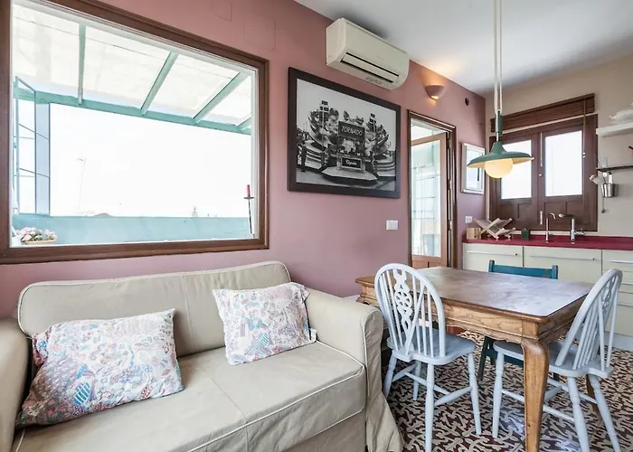 Penthouse In Restored C19th 아파트