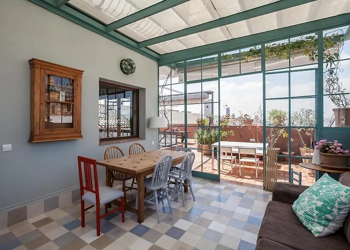 아파트 Penthouse In Restored C19th *
